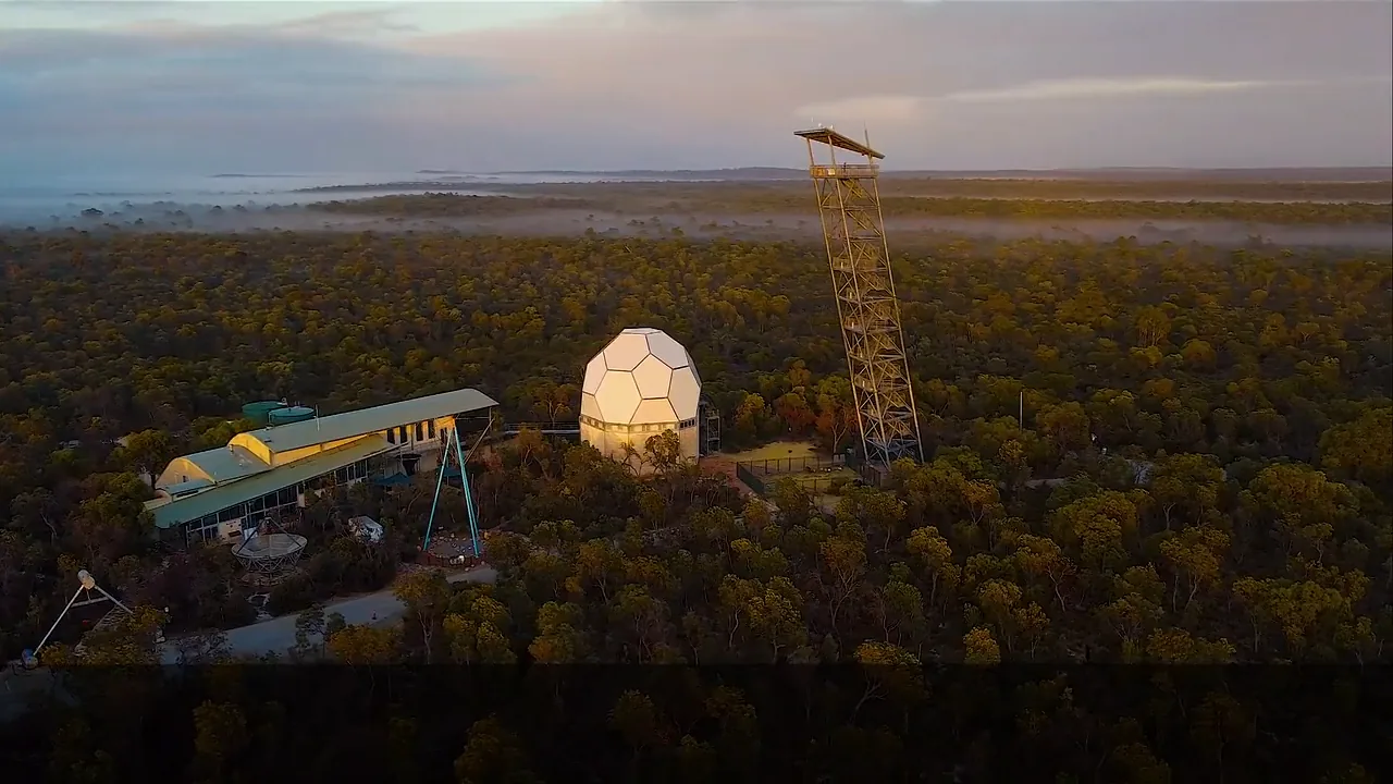 Gravity Discovery Centre: centre grounds from the air